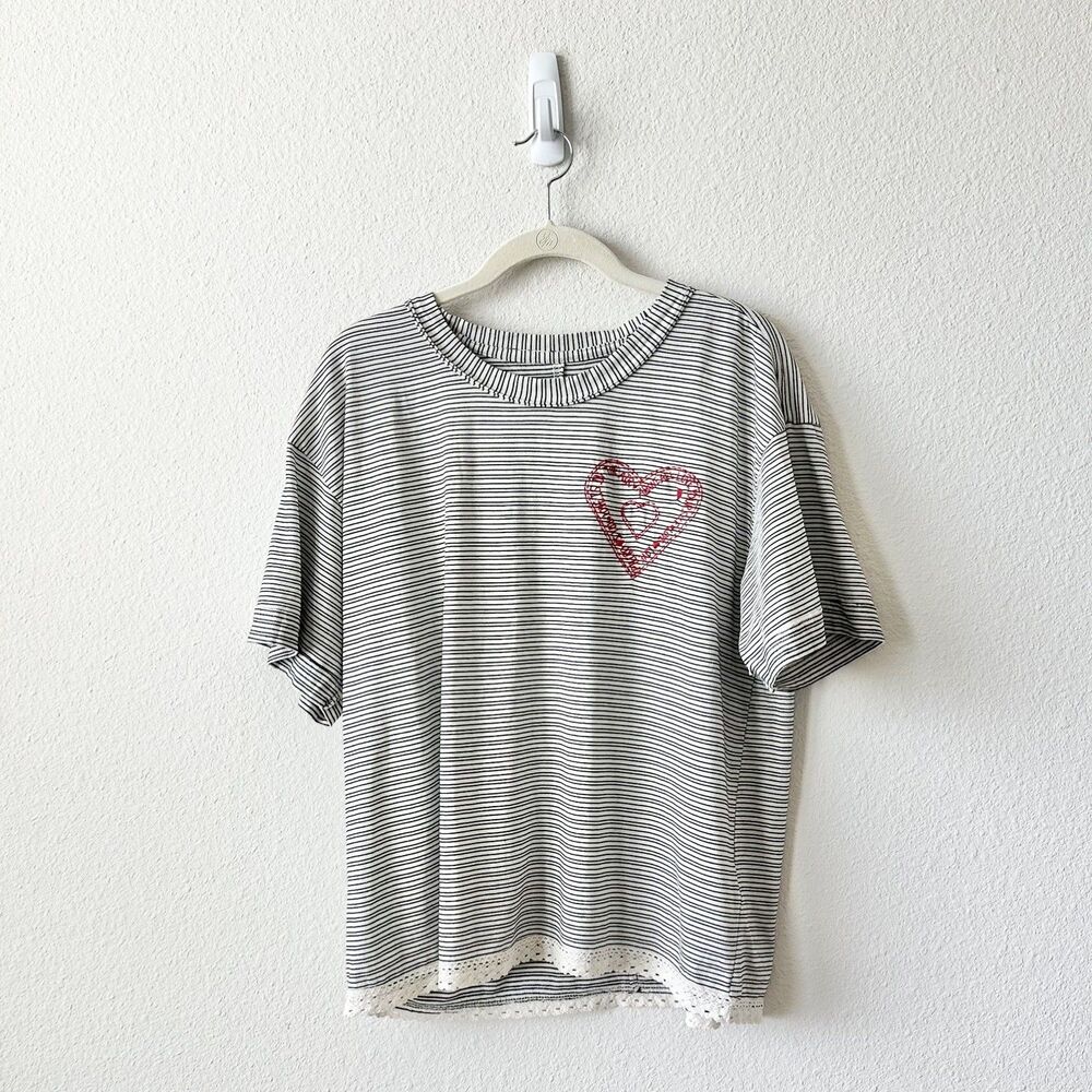 Anthropologie Pilcro Yours Truly Graphic Tee Shirt NWT Size Medium - Picture 5 of 13
